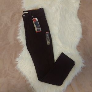 NWT maroon Levi's skinny jeans